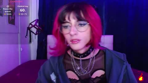 goth_minerva online show from October 2025 01:46:02 PM