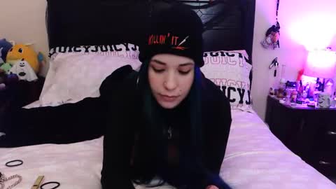 gothbaby305 online show from November 2025 02:23:02 AM