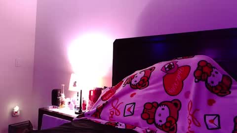 Snapshot of gothbaby305 chatting on February 2026 07:47:01 AM gothbaby305 online show from February 2026 07:47:01 AM