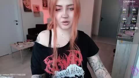 Snapshot of gothkittys chatting on April 2026 12:20:01 PM traumfrau Kira angel face devil eyes I SELL A LOT VIDEO IN GALLERY online show from April 2026 12:20:01 PM