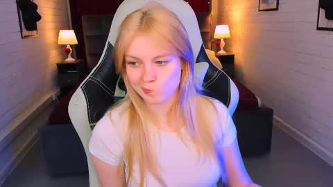 Grace Glamour online show from February 2025 12:03:02 PM