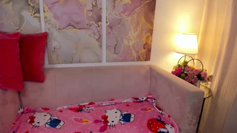 gracieave online show from November 2025 01:48:02 AM