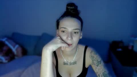 Snapshot of gravitation777 chatting on January 2026 09:01:01 AM Anna online show from January 2026 09:01:01 AM