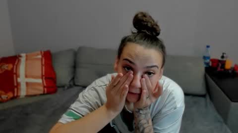 Snapshot of gravitation777 chatting on February 2026 04:11:01 AM Anna online show from February 2026 04:11:01 AM