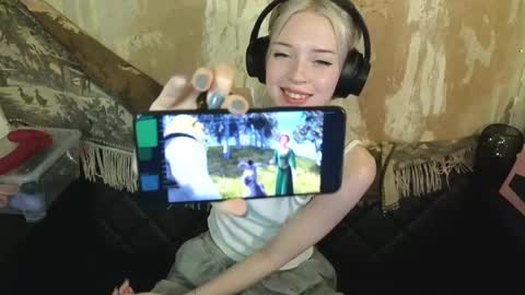 graylovescookies online show from December 2024 08:22:02 PM