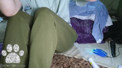 graylovescookies online show from November 2025 11:12:01 AM