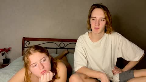 Snapshot of grayzee_ chatting on January 2025 09:55:02 AM Gray and Milly online show from January 2025 09:55:02 AM