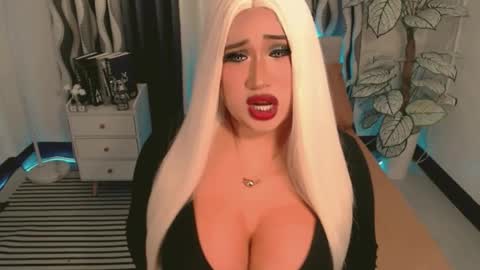 PAULATHEONE online show from November 2025 06:01:01 AM