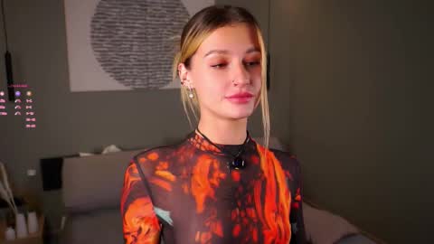 Kelly online show from November 2025 01:10:01 PM