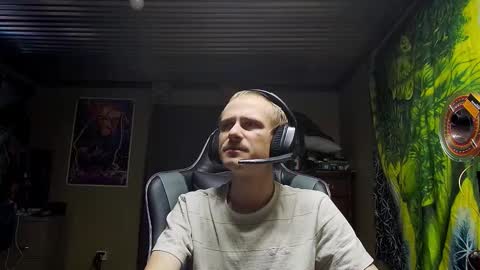 Greenlungs8195 online show from November 2025 09:41:01 AM