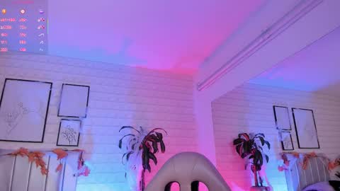   online show from October 2025 07:14:01 PM