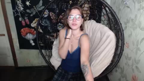 Lina online show from October 2025 11:38:02 AM