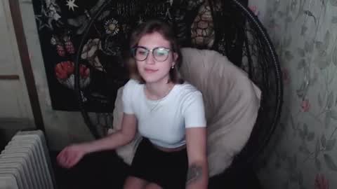 Lina online show from October 2025 09:43:02 AM