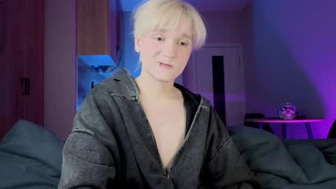Snapshot of gregory_byyrd chatting on September 2025 09:49:01 PM Greg-independent model online show from September 2025 09:49:01 PM