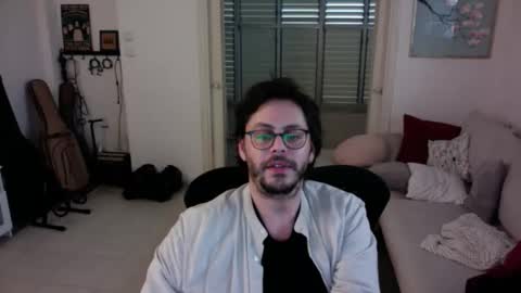 grey_uchi online show from April 2026 08:01:01 AM