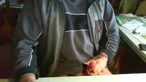 Snapshot of greyhounddog chatting on December 2024 09:19:02 AM greyhounddog online show from December 2024 09:19:02 AM