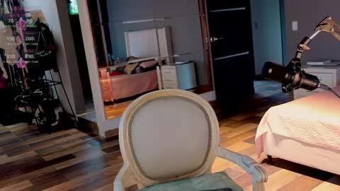 Snapshot of greyslopez chatting on May 2026 04:04:01 PM Greyslopez online show from May 2026 04:04:01 PM