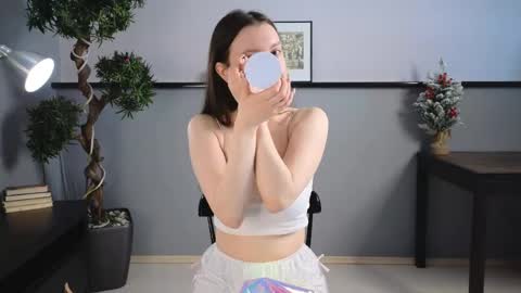 Gwen online show from March 2026 05:48:02 AM