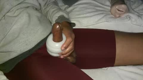 Snapshot of grizzlybone chatting on November 2025 11:43:01 AM grizzlybone online show from November 2025 11:43:01 AM