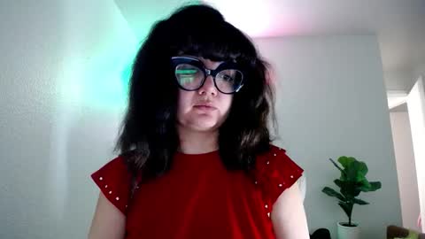 daphne online show from March 2026 01:10:01 AM