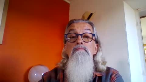 Snapshot of grybear60 chatting on October 2025 11:32:02 AM Grybear online show from October 2025 11:32:02 AM