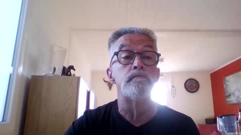 Grybear online show from May 2026 06:19:02 AM