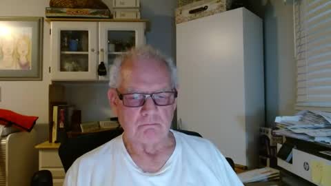 Snapshot of gspotlover1 chatting on August 2026 01:10:02 PM Horny Daddy online show from August 2026 01:10:02 PM