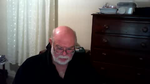 Snapshot of gtnolder60 chatting on May 2026 01:43:02 AM Gary online show from May 2026 01:43:02 AM