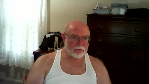 Snapshot of gtnolder60 chatting on May 2026 01:49:02 PM Gary online show from May 2026 01:49:02 PM