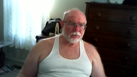Snapshot of gtnolder60 chatting on May 2026 01:28:01 PM Gary online show from May 2026 01:28:01 PM