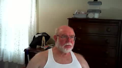 Snapshot of gtnolder60 chatting on May 2026 01:17:02 PM Gary online show from May 2026 01:17:02 PM