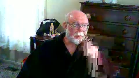 Snapshot of gtnolder60 chatting on May 2026 11:40:01 AM Gary online show from May 2026 11:40:01 AM
