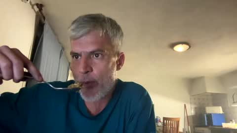 Snapshot of guardiannif_ chatting on March 2025 10:32:02 PM guardiannif_ online show from March 2025 10:32:02 PM