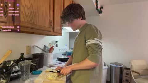 gucciboi4 online show from February 2026 05:00:02 PM