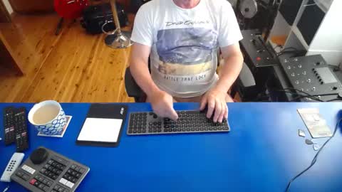 guesswhatigot2 online show from December 2024 08:09:02 AM