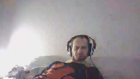 Snapshot of guil67728799 chatting on March 2026 04:53:02 PM guil67728799 online show from March 2026 04:53:02 PM