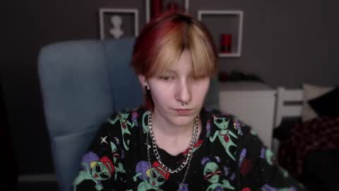 guitarandangell online show from April 2026 06:19:01 AM