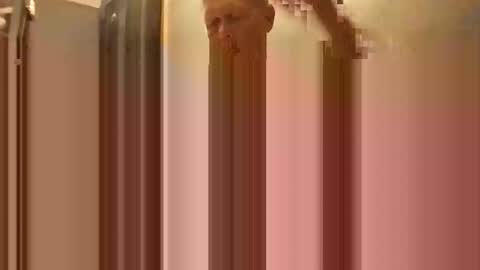 Snapshot of guitarbryman48 chatting on September 2025 06:18:01 AM guitarbryman48 online show from September 2025 06:18:01 AM