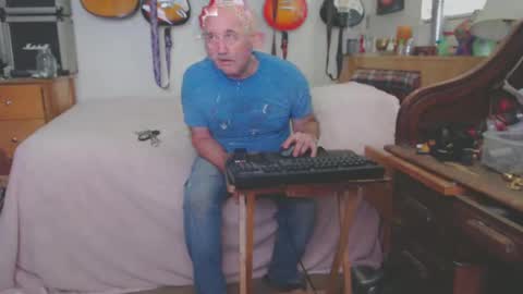 Mario online show from February 2025 07:26:01 PM