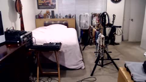 Mario online show from September 2025 06:28:02 AM