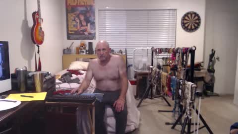 Mario online show from October 2025 03:51:02 AM