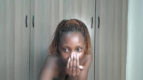 Miss Incredible online show from November 2025 12:46:01 AM