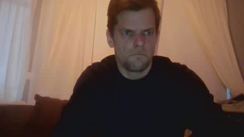 Snapshot of gunnarssonbenni33 chatting on May 2026 10:04:01 PM gunnarssonbenni33 online show from May 2026 10:04:01 PM