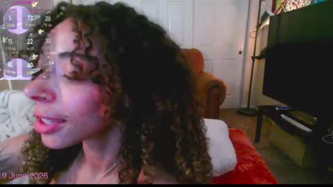 Snapshot of gunzinrose chatting on June 2026 12:14:01 AM Kylie online show from June 2026 12:14:01 AM