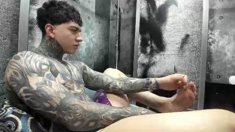 Snapshot of gury_tattoo chatting on June 2026 07:36:01 PM Gury online show from June 2026 07:36:01 PM