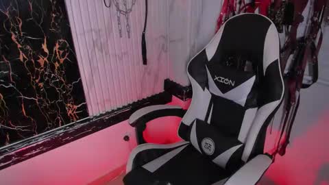 Antonella online show from February 2026 04:00:01 PM