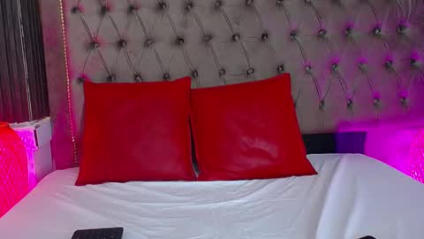 Snapshot of guxplo_ chatting on February 2025 02:07:02 AM Miss online show from February 2025 02:07:02 AM