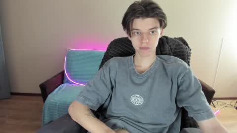 guy_liam1 online show from December 2024 07:54:02 AM