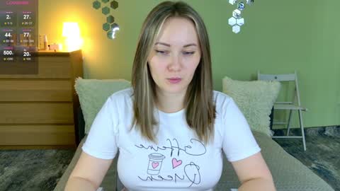 Snapshot of gwen_lady chatting on December 2024 04:27:01 PM Sweety Kitty online show from December 2024 04:27:01 PM