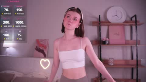 Snapshot of gwendatortoriello chatting on May 2026 11:17:01 AM Hello everyone Im May online show from May 2026 11:17:01 AM